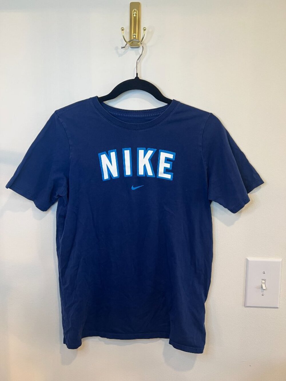 Nike Kids Graphic Logo Tee Blue Short Sleeve Athletic Shirt XL